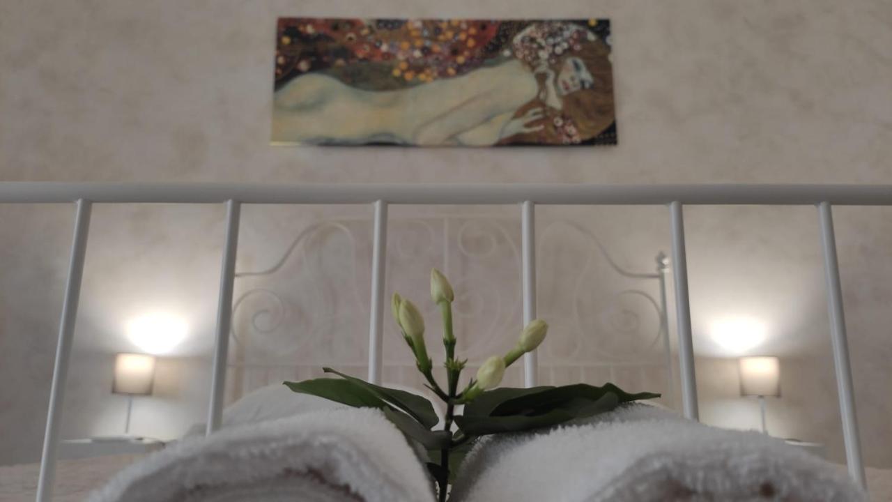 Blu House Apartment Монополи Екстериор снимка