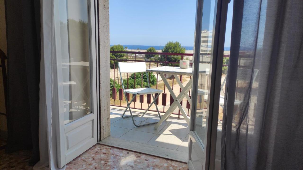 Blu House Apartment Монополи Екстериор снимка