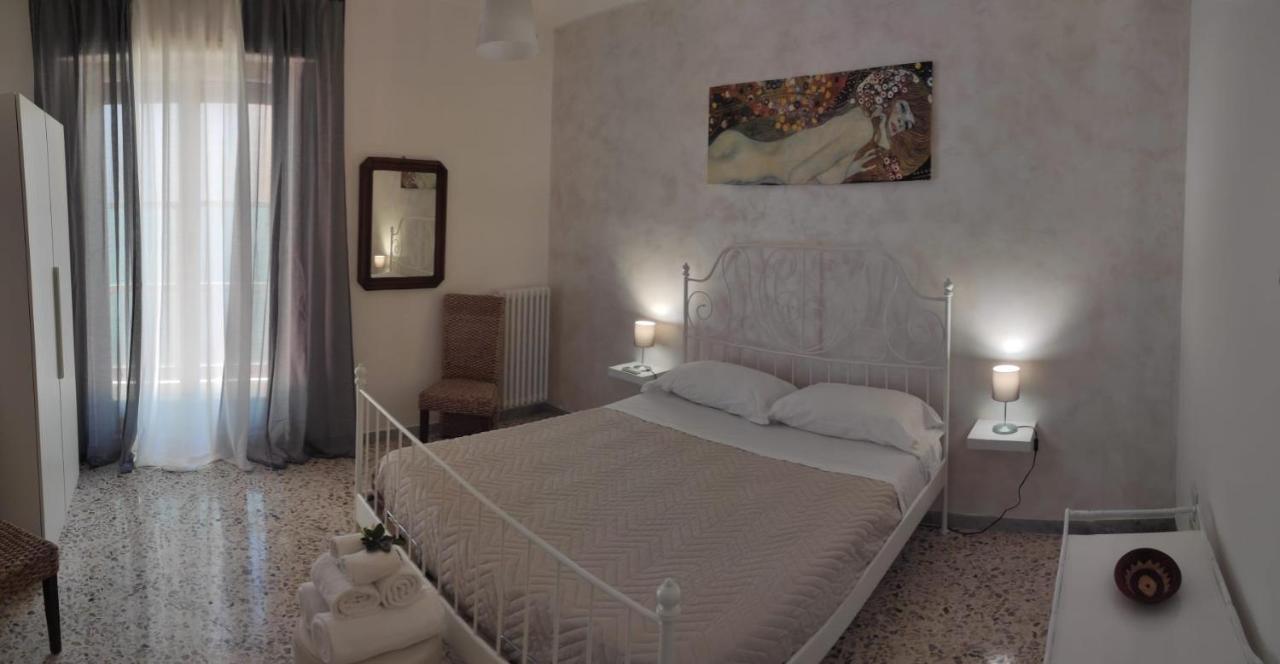 Blu House Apartment Монополи Екстериор снимка