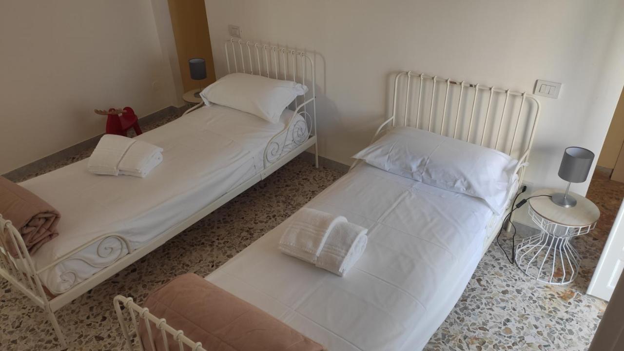 Blu House Apartment Монополи Екстериор снимка